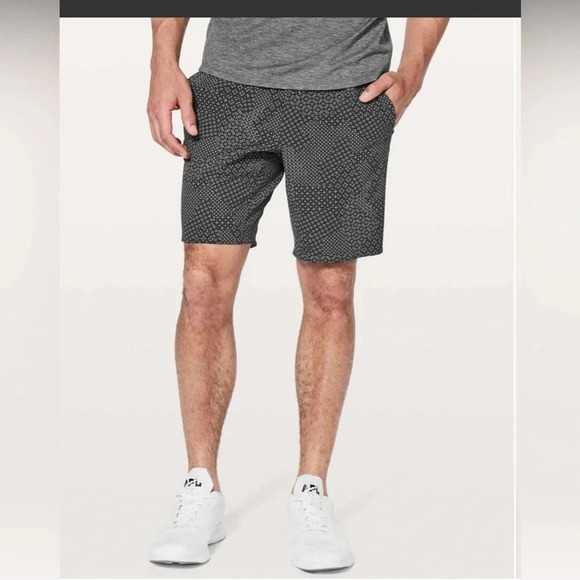 Lululemon In Mind Short 9" Stitch Camo Ice Grey Deep Coal L - Picture 1 of 7
